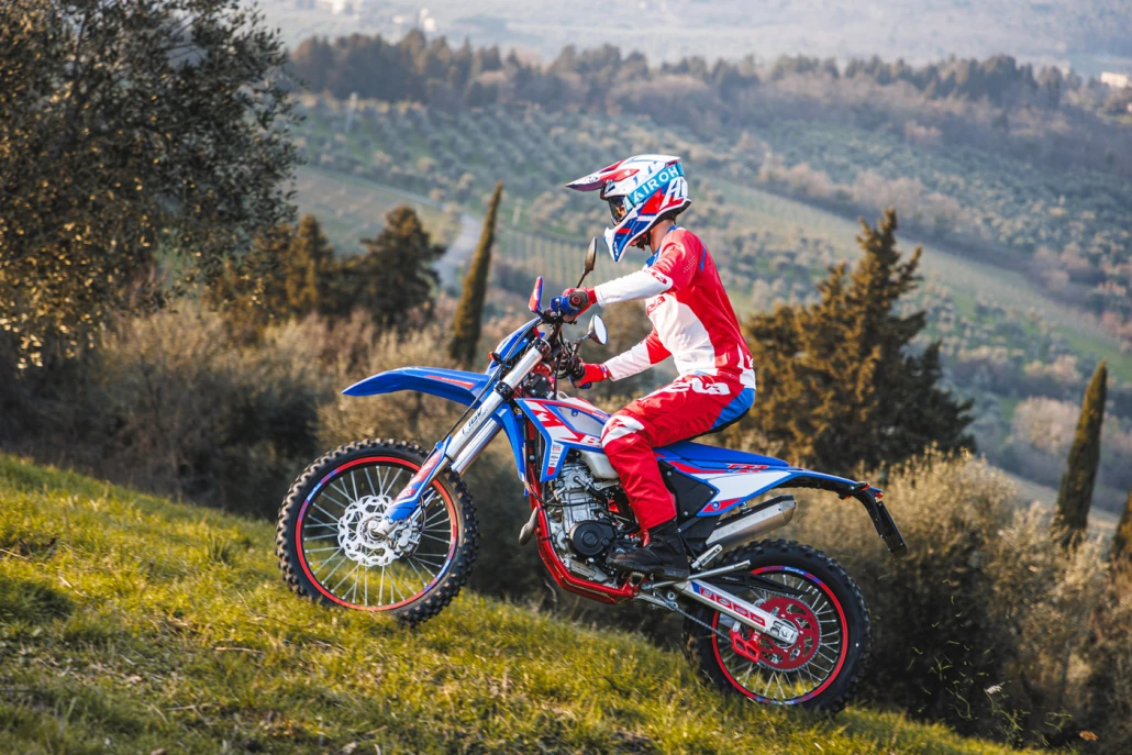 RR-125-4T-R-beta-visintin-moto_10