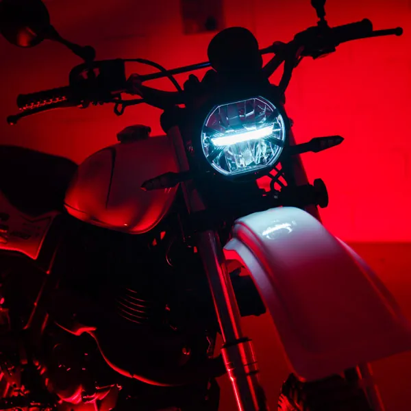 swm-silver-vase_bianca-visintin-moto-5